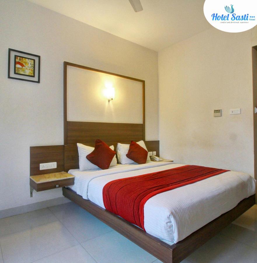 Sasti Hotel Palani Exterior photo