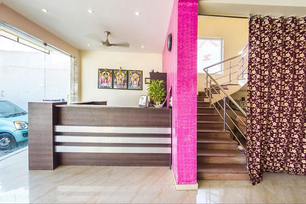 Sasti Hotel Palani Exterior photo