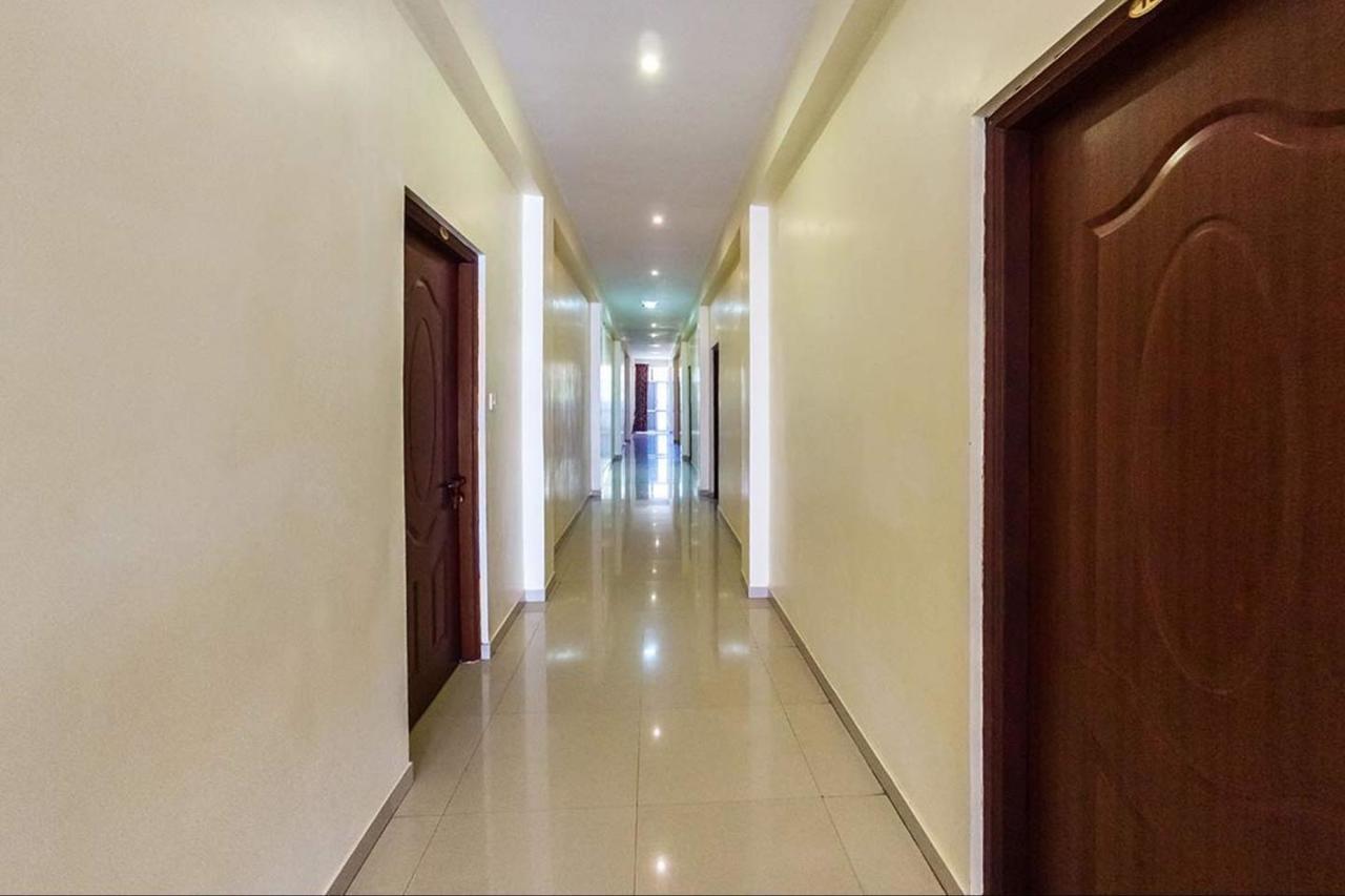 Sasti Hotel Palani Exterior photo